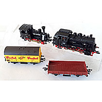 2 Lokjes en 2 wagens