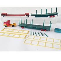 D36 - Vrachtwagen en 3 trailers