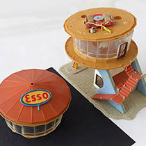 D37 - Esso tankstation