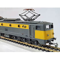8891-2 electrische loc NS