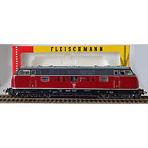 4235-1 V200 dieselloc (1)